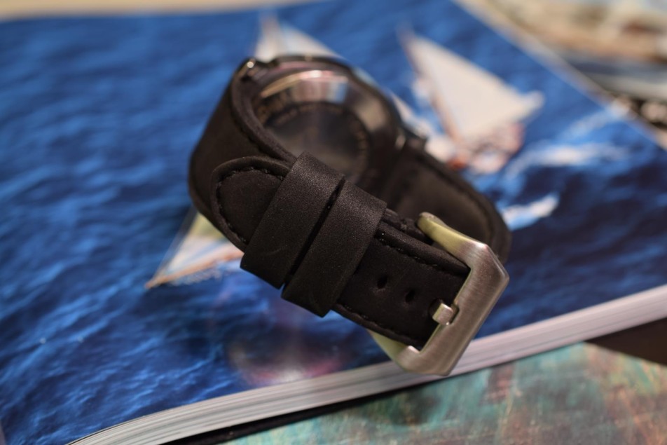 RUBBER I - BLACK