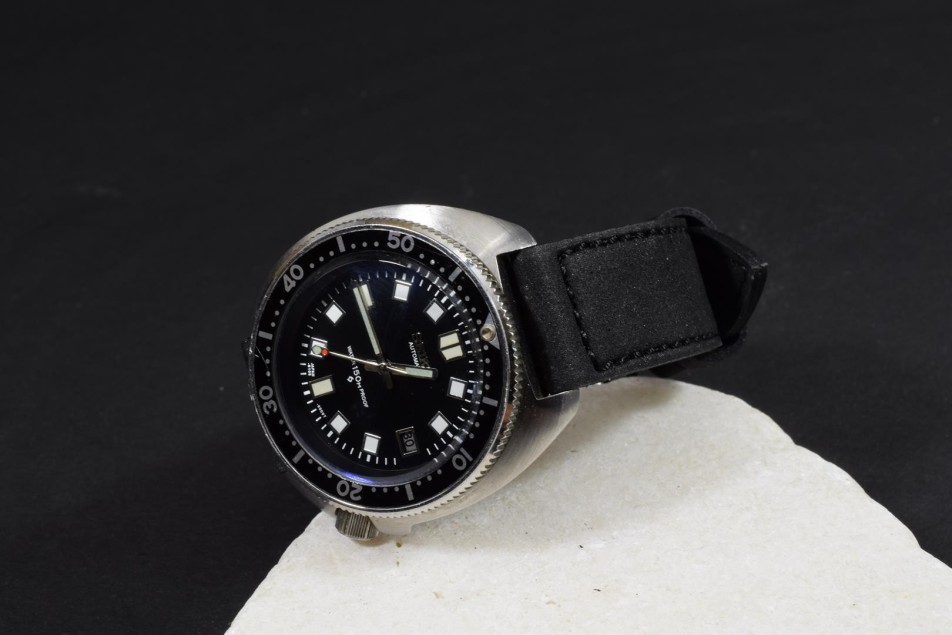 RUBBER I - BLACK