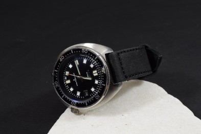RUBBER I - BLACK