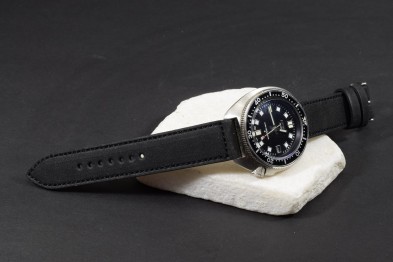 RUBBER I - BLACK
