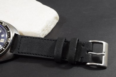 RUBBER I - BLACK
