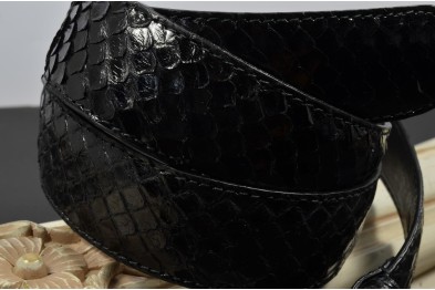PYTHON - BLACK SHINY