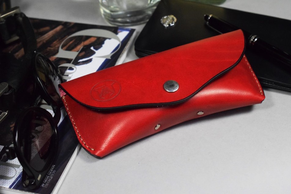 VISUM - RED