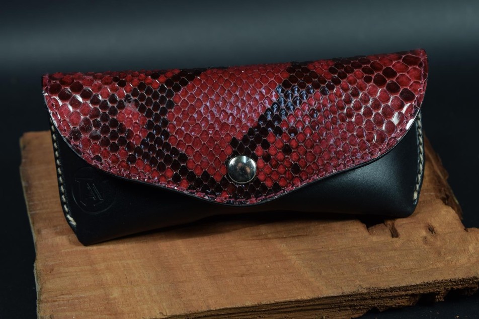 VISUM - PYTHON BURGUNDY 2