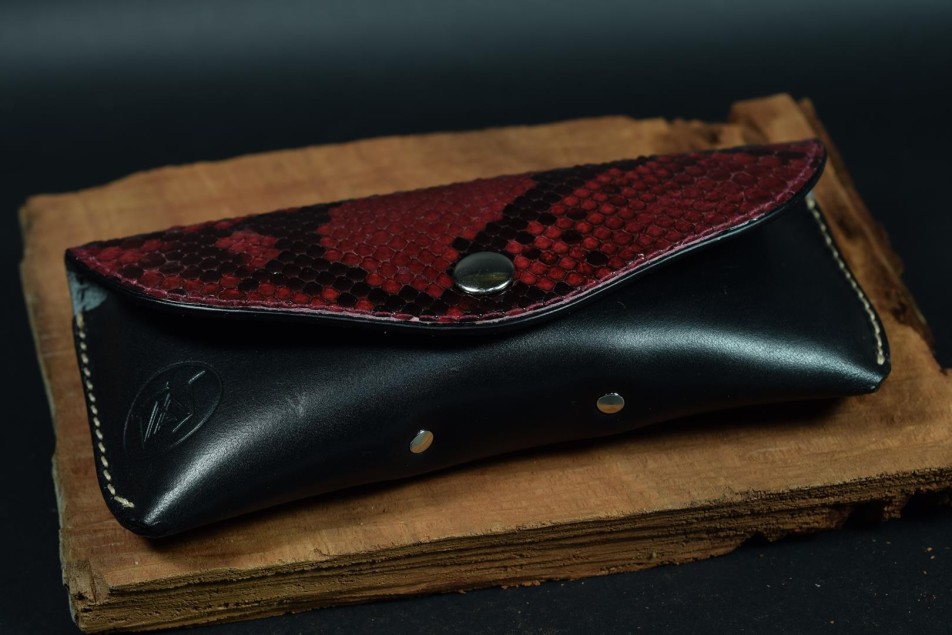 VISUM - PYTHON BURGUNDY 2