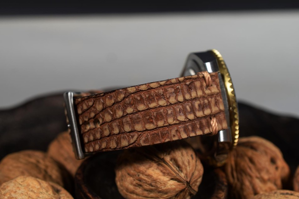 NUBUCK - BROWN SPOTT II