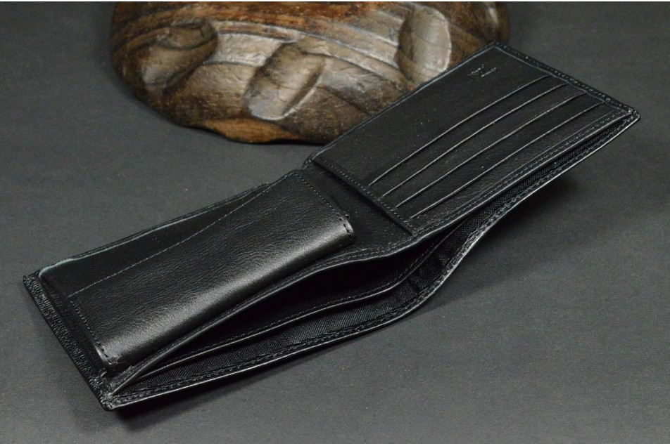 ROMA 32 - LEATHER - GROOVE BLACK