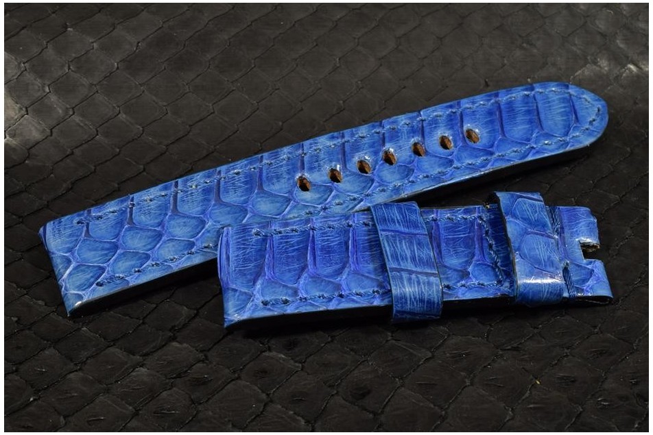 117 AYERS SNAKE - BLUE  22/22  130/80 MM
