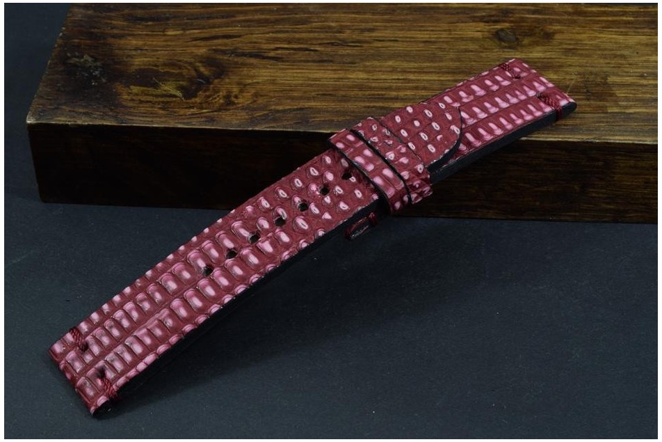 147 LIZARD - BURGUNDY SPOTT  22/22  115/75 MM