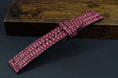 147 LIZARD - BURGUNDY SPOTT  22/22  115/75 MM