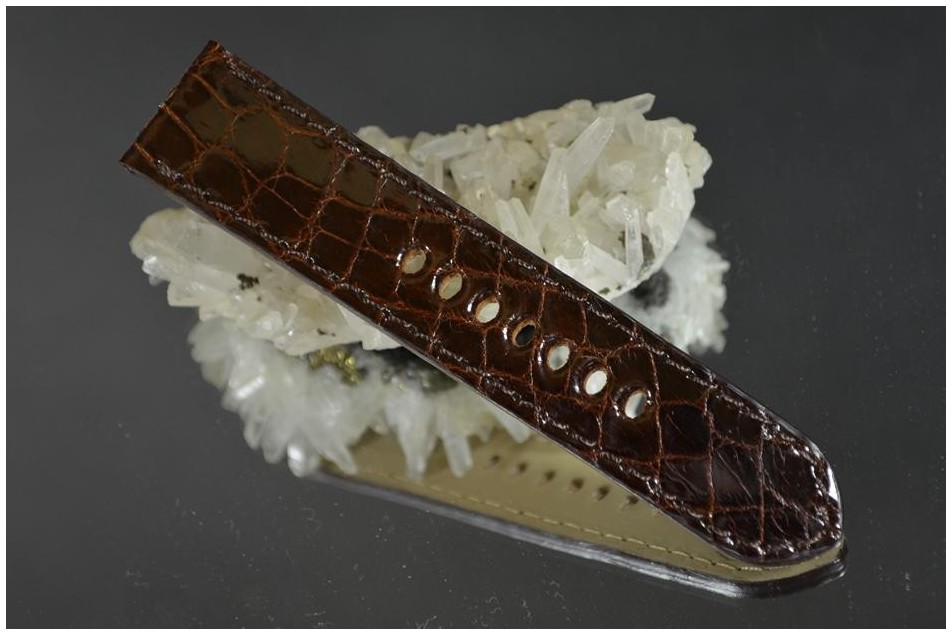 169 ALIGATOR - MARRON TOBACCO 24/22  115/75 MM D