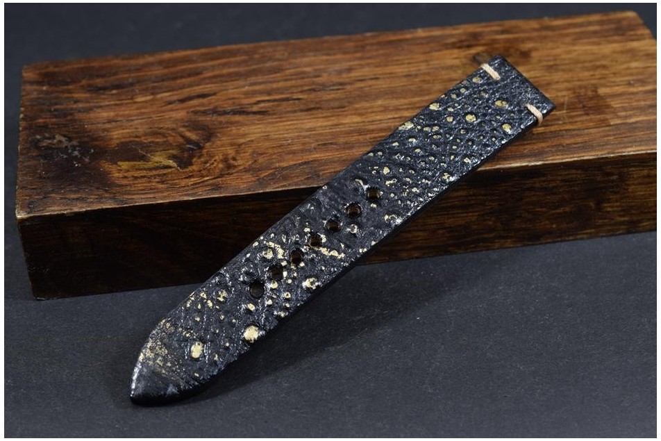 197 KRÖTE - SCHWARZ GOLD 20/20 130/80 MM