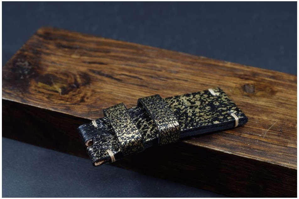 217 KRÖTE - SCHWARZ GOLD 26/24 115/75 MM