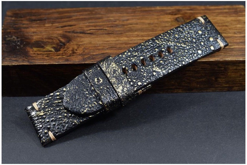 221 KRÖTE - SCHWARZ GOLD 26/26 115/75 MM