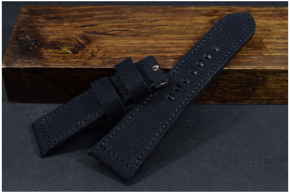658 CANVAS - BLACK 26/22 130/80 MM