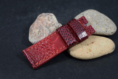 269 OSTRICH LEG - RED  24/22  130/80 MM
