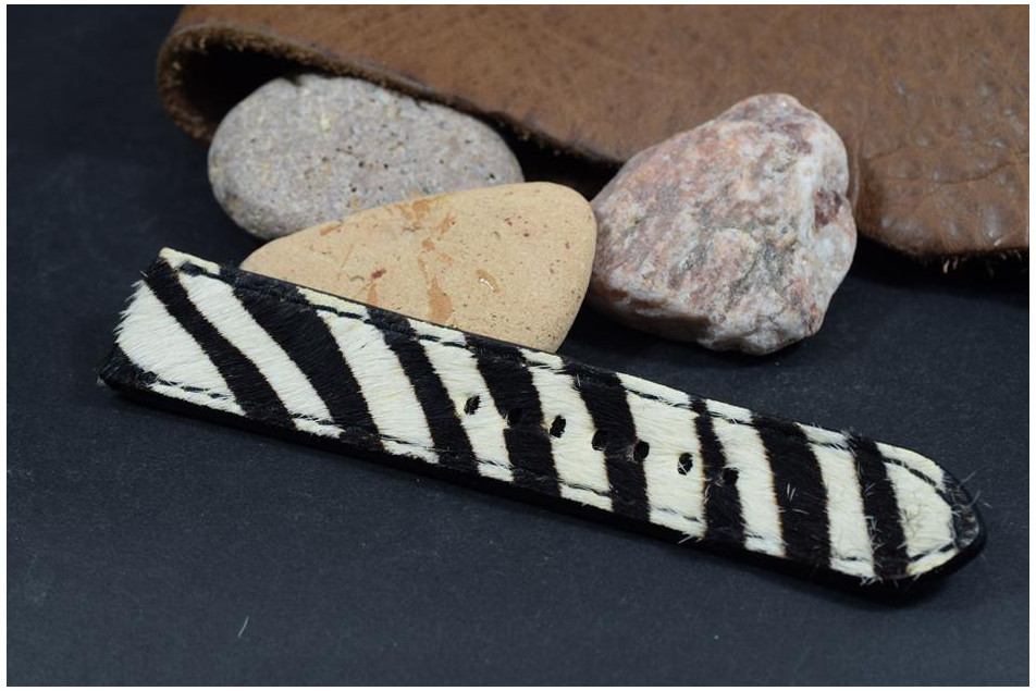 800 CALF ZEBRA LONGHAIR 23/22 - 130/80 MM