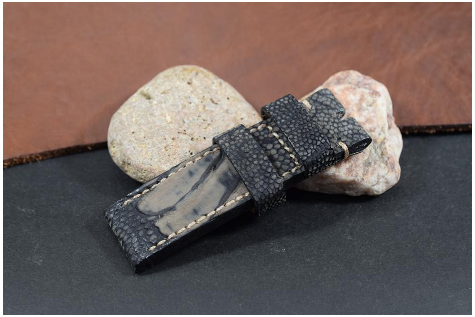 275 OSTRICH LEG - BLACK FANTASY  24/24  130/80 MM