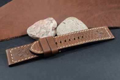 809 LILY BROWN  26/24 135/80 MM