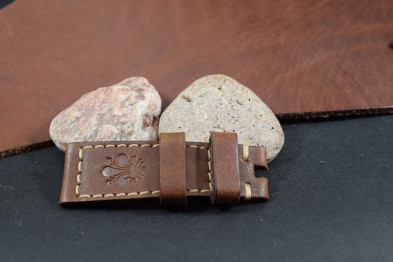 809 LILY BROWN  26/24 135/80 MM