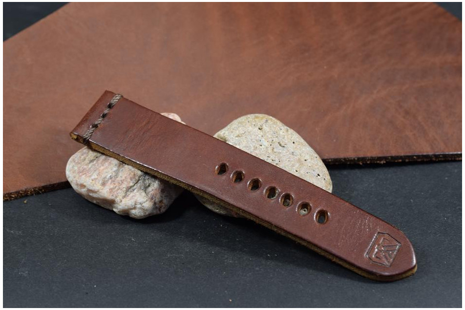 810 SALERNO - MARRON CHOCOLATE 24/22 130/80 MM