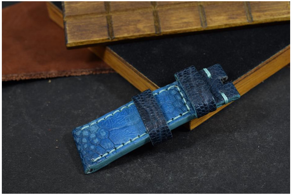 286 OSTRICH LEG - LIGHT BLUE  24/20  130/80 MM