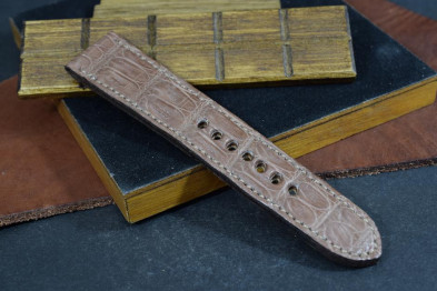 291 ALIGATOR - BROWN PEANUT   24/22 130/80 MM