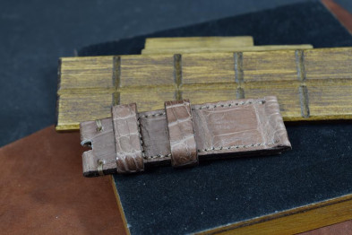 291 ALIGATOR - BROWN PEANUT   24/22 130/80 MM