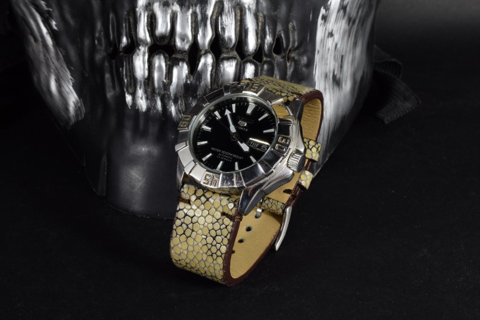 NATURAL BEIGE - BLACK