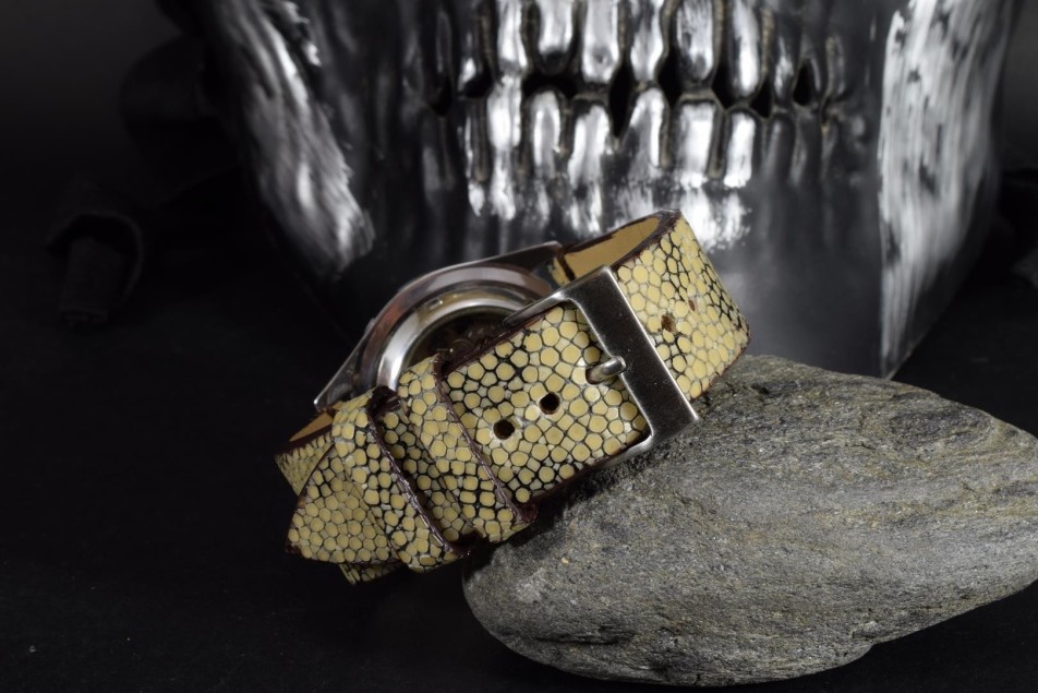 NATURAL BEIGE - SCHWARZ