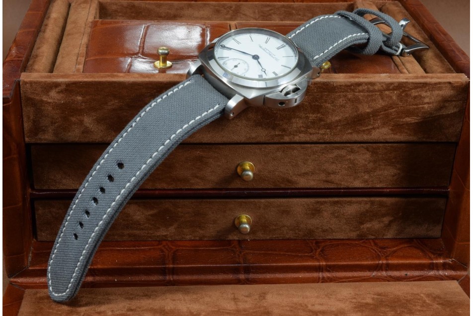 CANVAS - GRAU III - DR