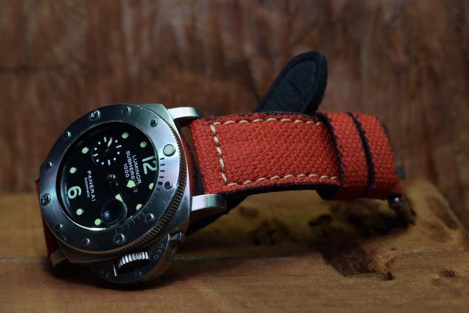 CANVAS - ROJO SUBMERSIBLE