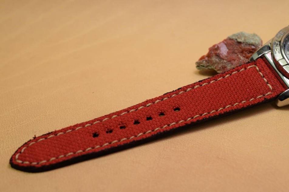 CANVAS - ROJO SUBMERSIBLE