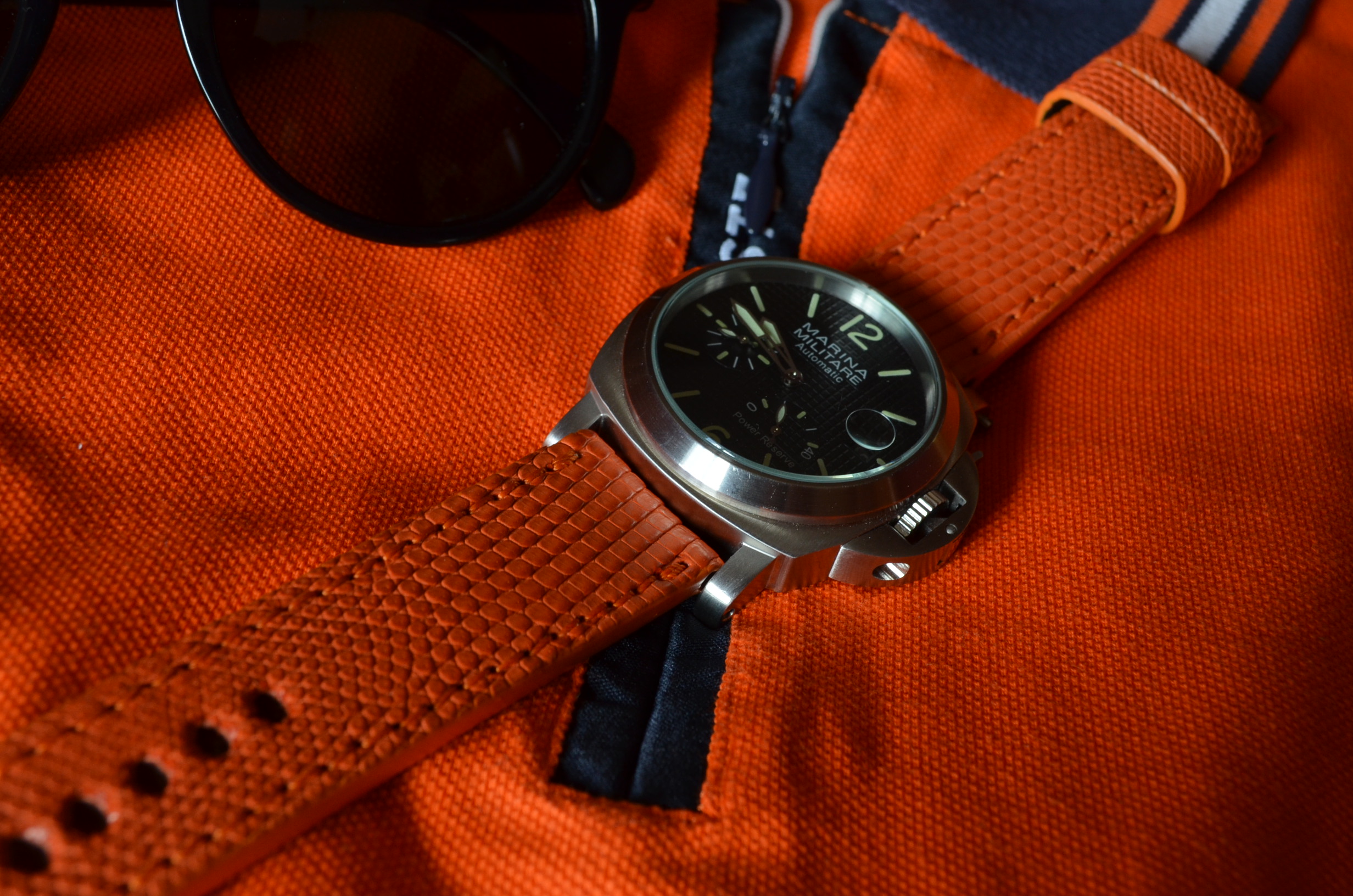 ORANGE MATTE is one of our hand crafted watch straps. Available in orange color, 3.5 - 4 mm thick.