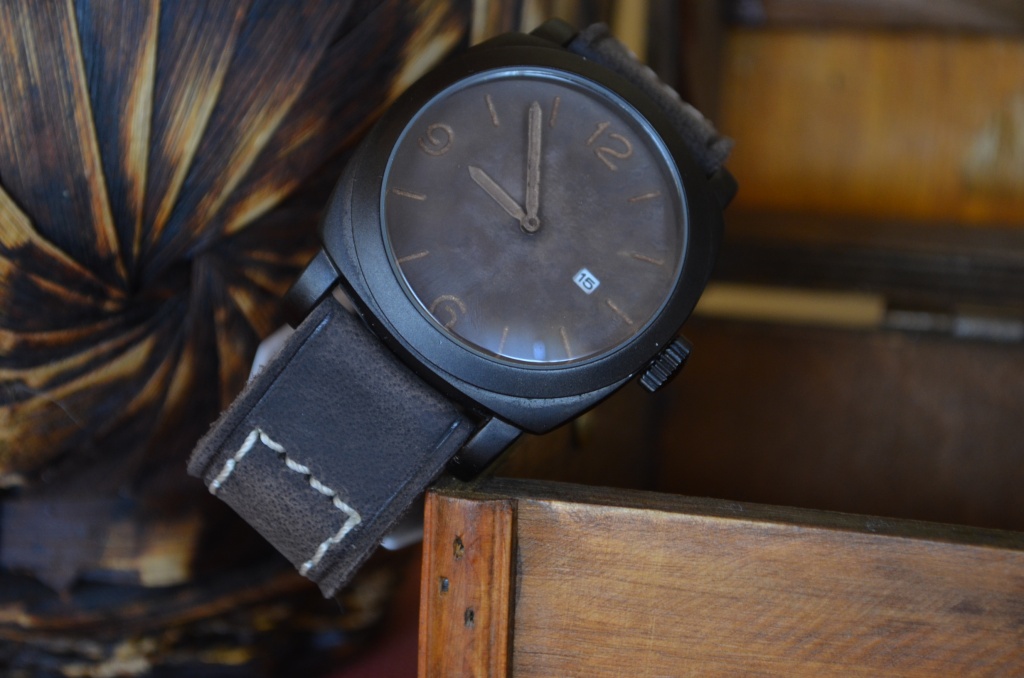PRIMUS 2 is one of our hand crafted watch straps. Available in dark brown color, 4 - 4.5 mm thick.
