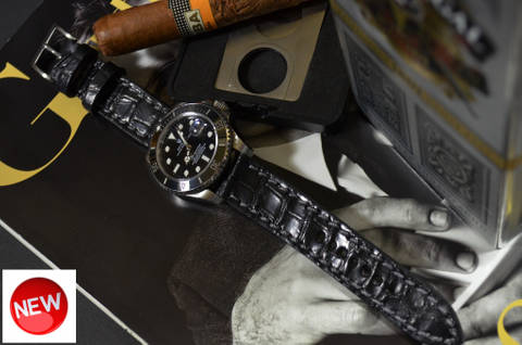 BLACK II SQUARE SCALE es una de nuestras correas reloj de piel hechas a mano, con aligator mate. De color negro, con un espesor de 3 - 3.5 mm.