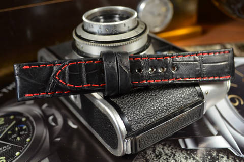 BLACK-R SQUARE SCALE is one of our hand crafted watch straps. Available in black color, 3 - 3.5 mm thick.