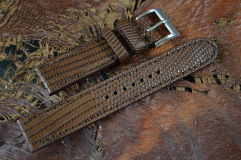 COFFEE MATTE is one of our hand crafted watch straps. Available in coffee color, 3 - 3.5 mm thick.