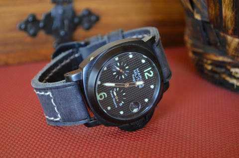 PRIMUS 3 is one of our hand crafted watch straps. Available in black color, 4 - 4.5 mm thick.