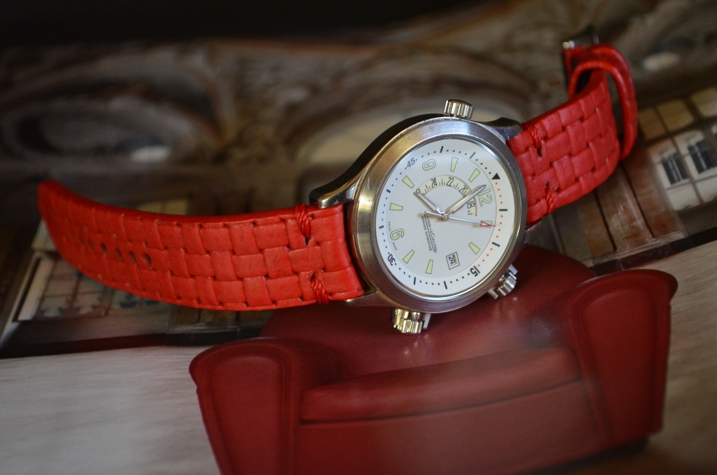 BRAIDY RED I is one of our hand crafted watch straps. Available in red color, 3 - 3.5 mm thick.