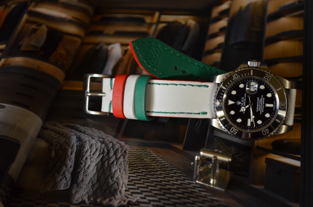 FLAG ITALY is one of our hand crafted watch straps. Available in flag italy color, 3 - 3.5 mm thick.