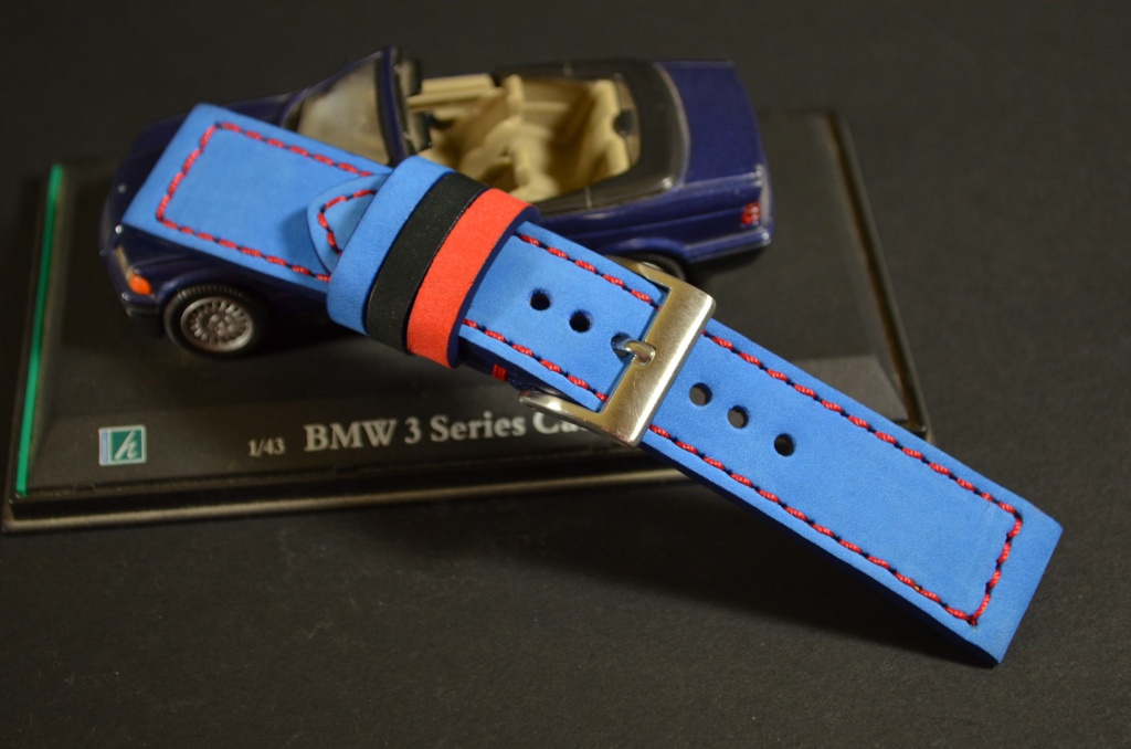 BMW II es una de nuestras correas reloj de piel hechas a mano, con nobuk de becerro. De color bmw, con un espesor de 3 - 3.5 mm.