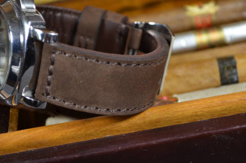 BROWN I is one of our hand crafted watch straps. Available in brown color, 4 - 4.5 mm thick.