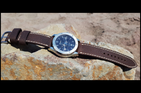BUBBO I is one of our hand crafted watch straps. Available in brown color, 3 - 3.5 mm thick.