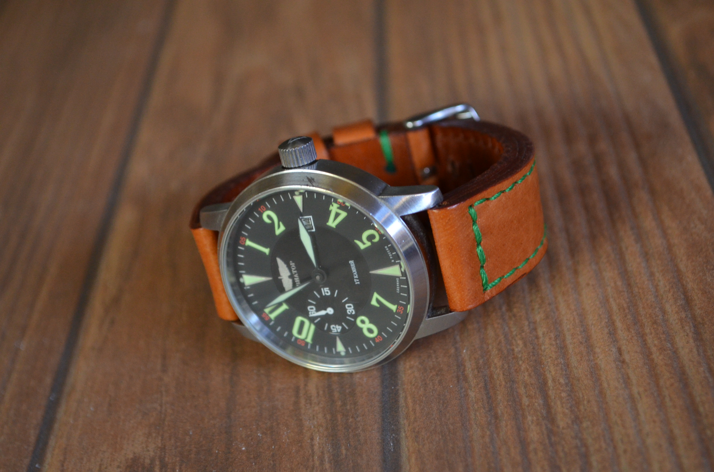 HAVANA GR is one of our hand crafted watch straps. Available in havana color, 5.5 - 6 mm thick.