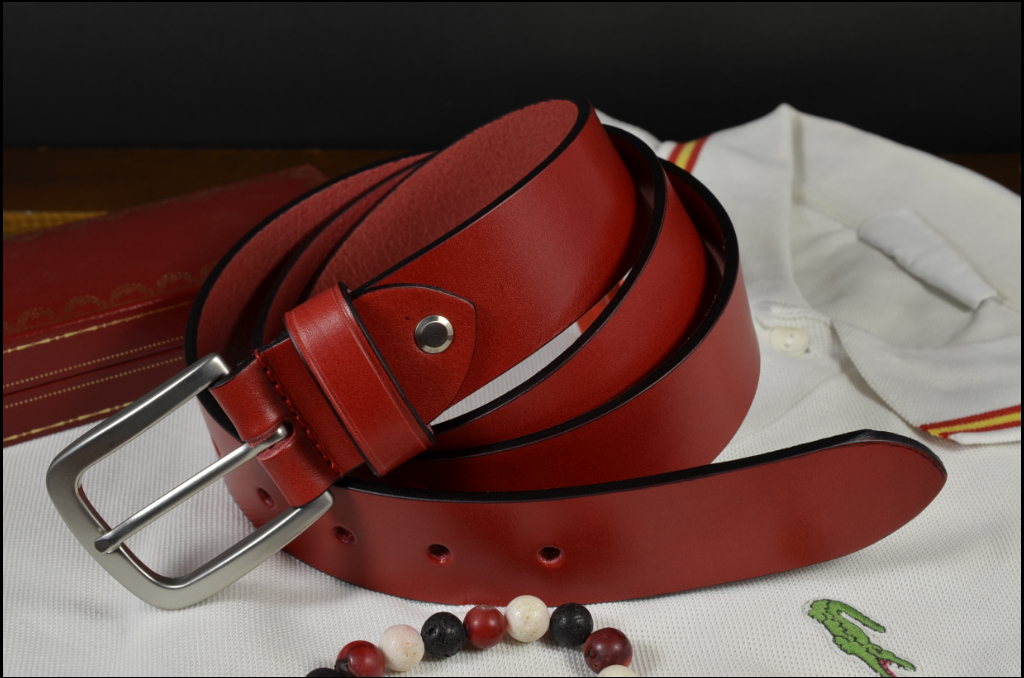 35MM CALF CLASSIC RED is one of our hand crafted belts, made with exceptional quality calf saddle leather. Available in red color, 35 mm wide & 4 - 4.5 mm thick.