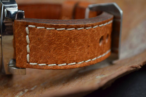 HAVANA MATTE II is one of our hand crafted watch straps. Available in havana color, 5.5 - 6 mm thick.
