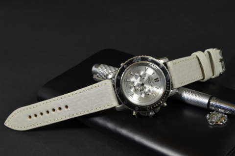 WHITE CREAM is one of our hand crafted watch straps. Available in cream color, 3 - 3.5 mm thick.