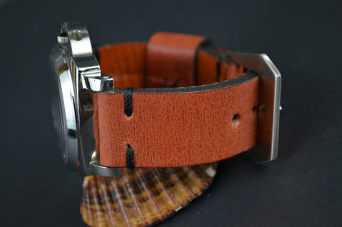 JABUGO is one of our hand crafted watch straps. Available in terracotta color, 4.5 - 5 mm thick.